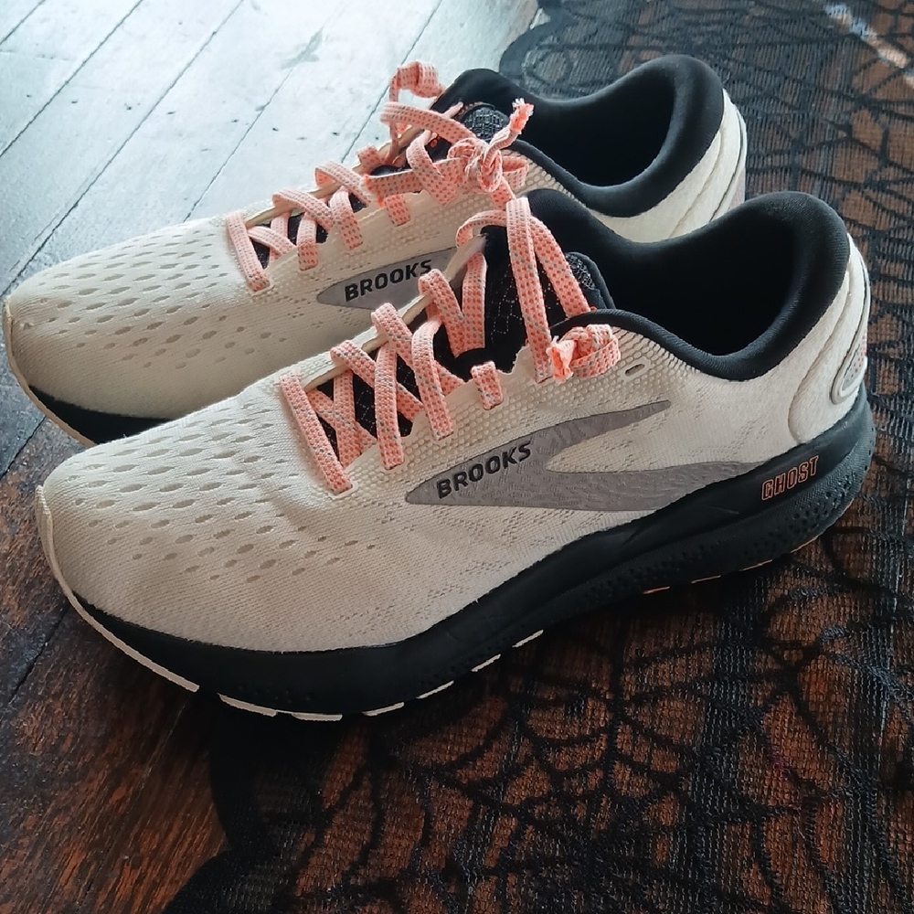 Brooks Women's White and Pink Ghost16  Running Sneakers